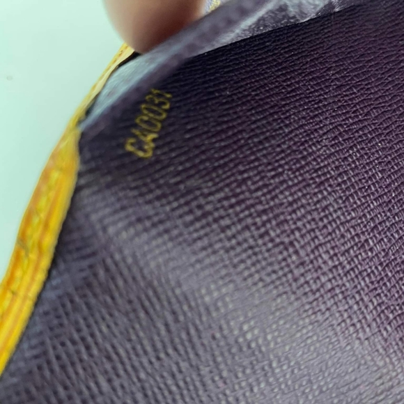 Lv bifold - Picture 3 of 7